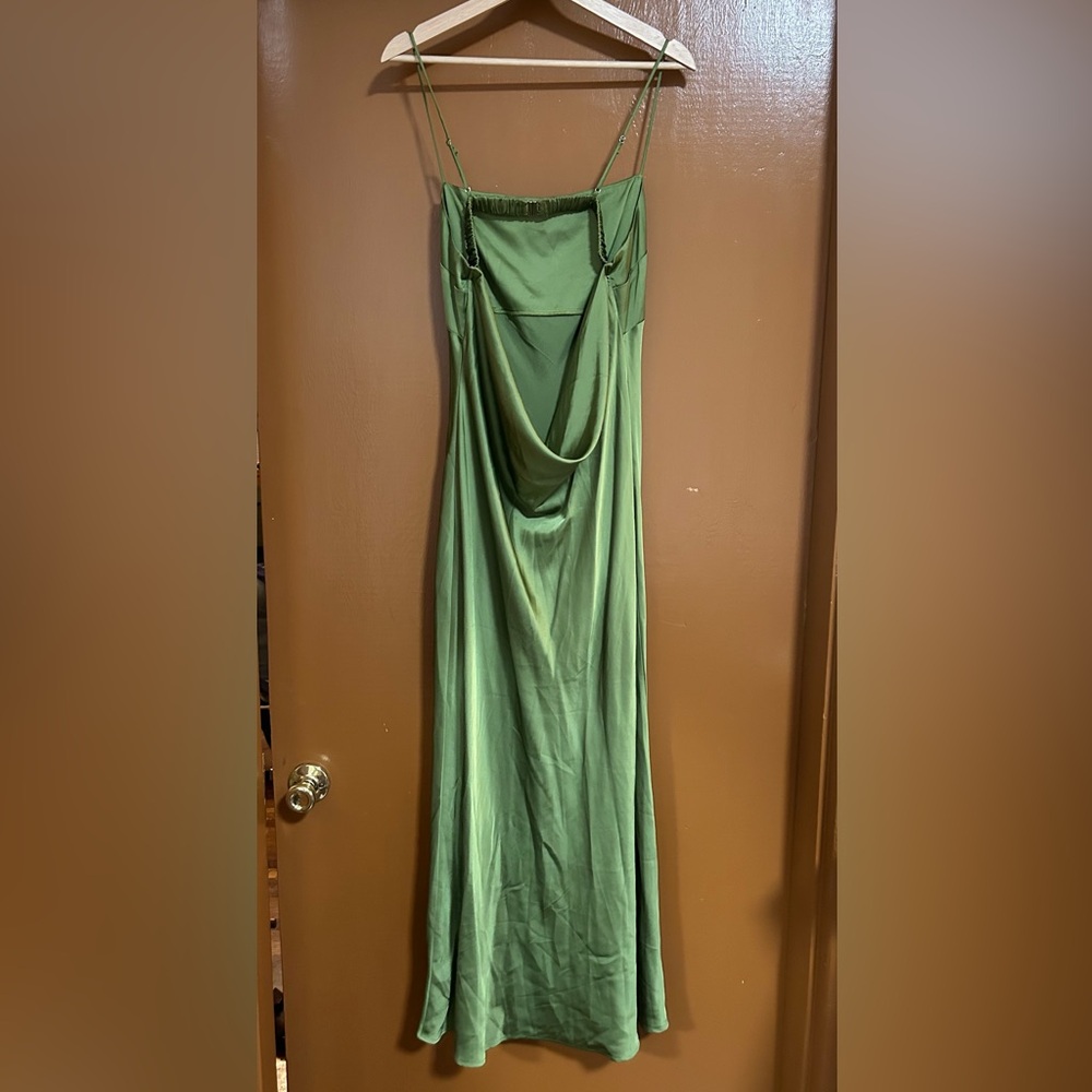 Abercrombie • Satin Cowl Back Slip Midi Dress in Green Apple • Size Large - Picture 3 of 6